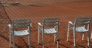 Menschenleerer Tennisplatz