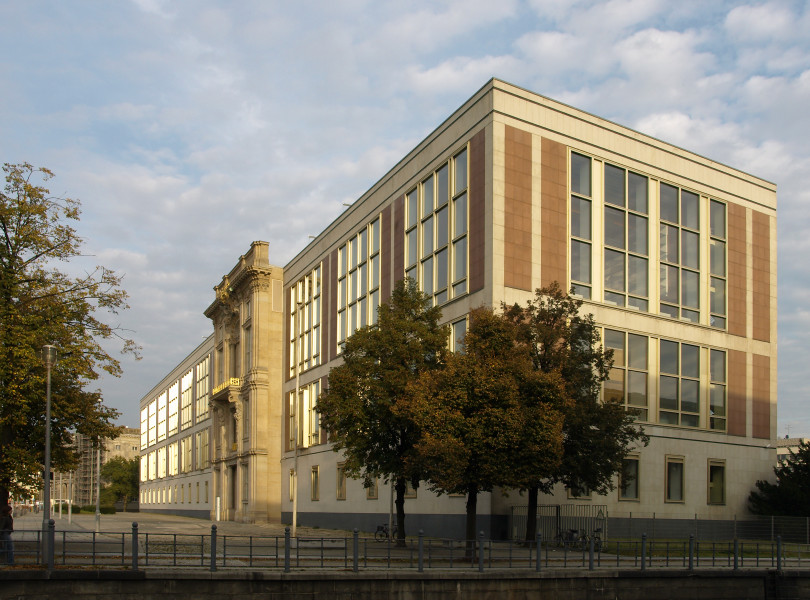 ESMT am Schlossplatz in Berlin