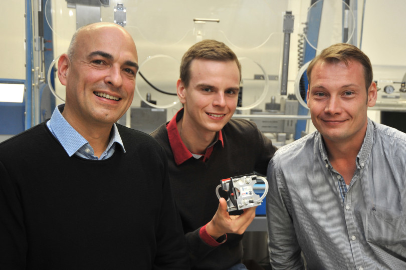 Jenaer Forscher präsentieren neue Batterie aus Kunststoff