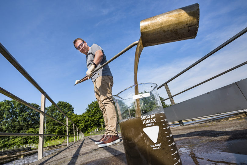 Bei der Abwasserreinigung in Kläranlagen entsteht Lachgas