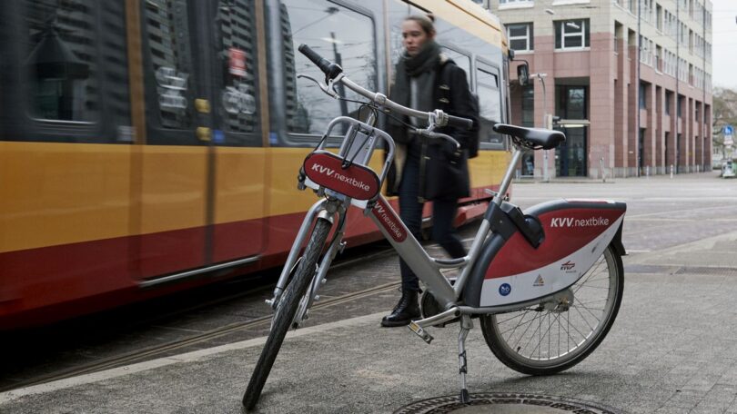 Öffentliche Verkehrsmittel und Sharing-Angebote