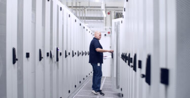Aufbau des DE-CIX Leipzig